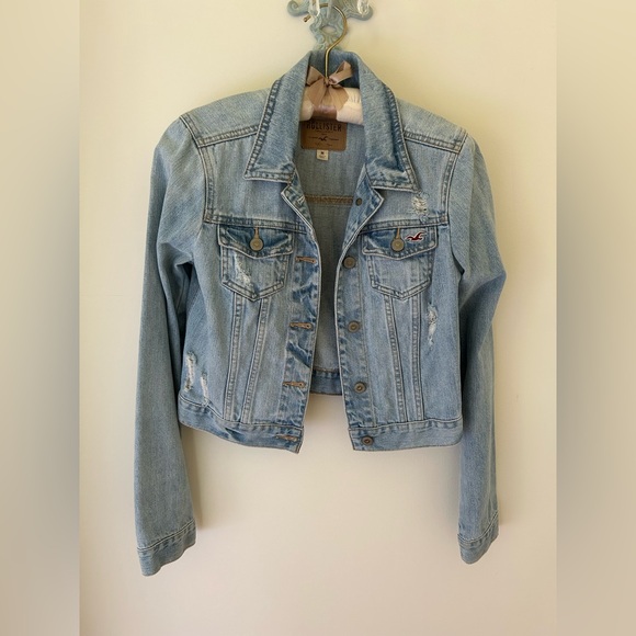 Hollister Jackets & Blazers - Early 2010s Hollister Light Wash Distressed Denim Jacket
Size: Medium 
EUC
